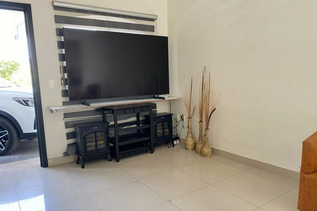 Foto 3 de CASA EN RENTA RESIDENCIAL SANTA FE ZAPOPAN JALISCO