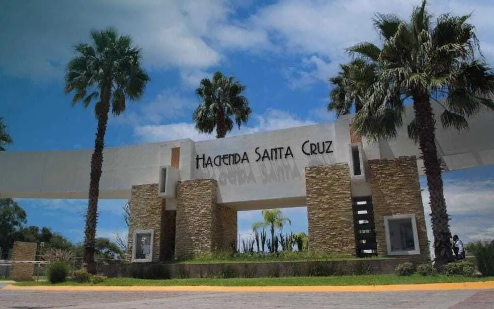 Foto 2 de CASA EN CONDOMINIO EN VENTA, HACIENDA SANTA CRUZ, TLAJOMULCO, JAL.