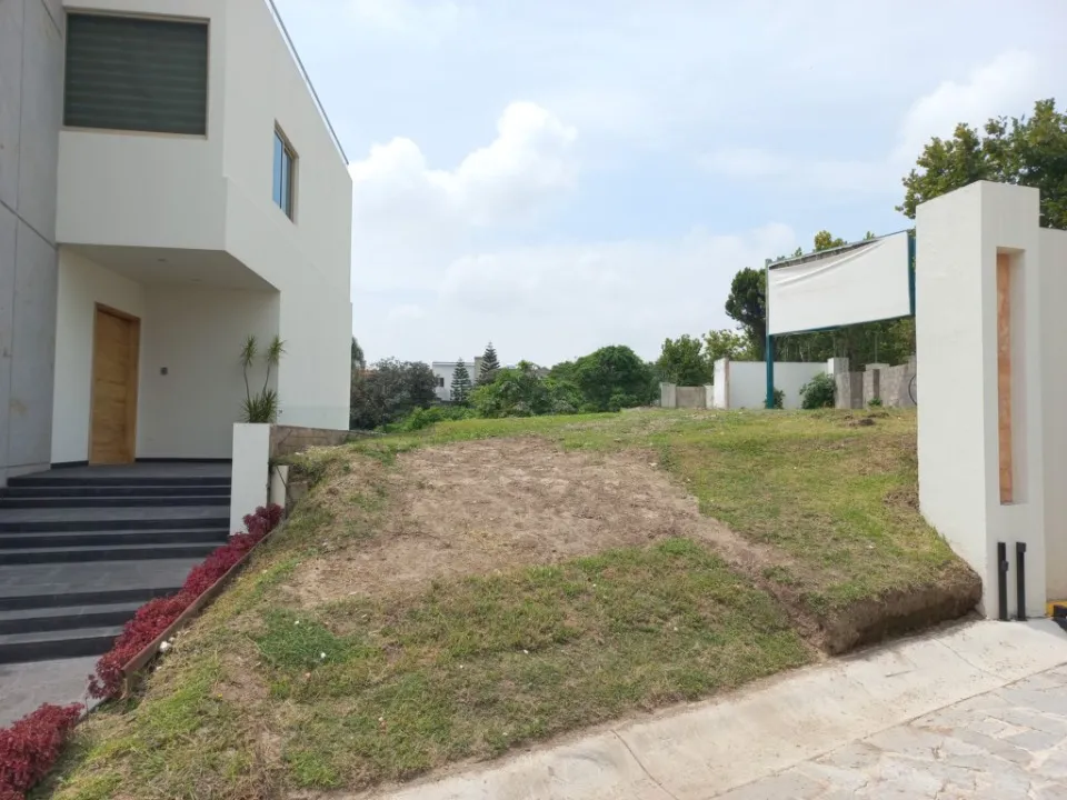 Terreno en venta en Av. Central, Las Cumbres Residencial, Zapopan