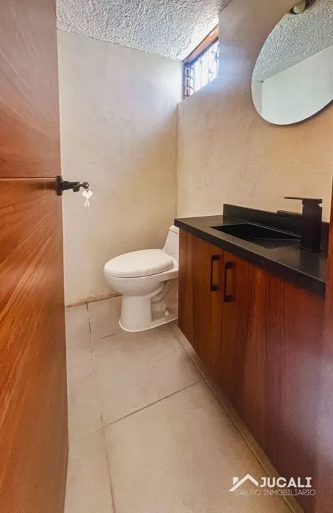 Foto 9 de Casa en renta dentro de coto en Lomas Altas, Zapopan