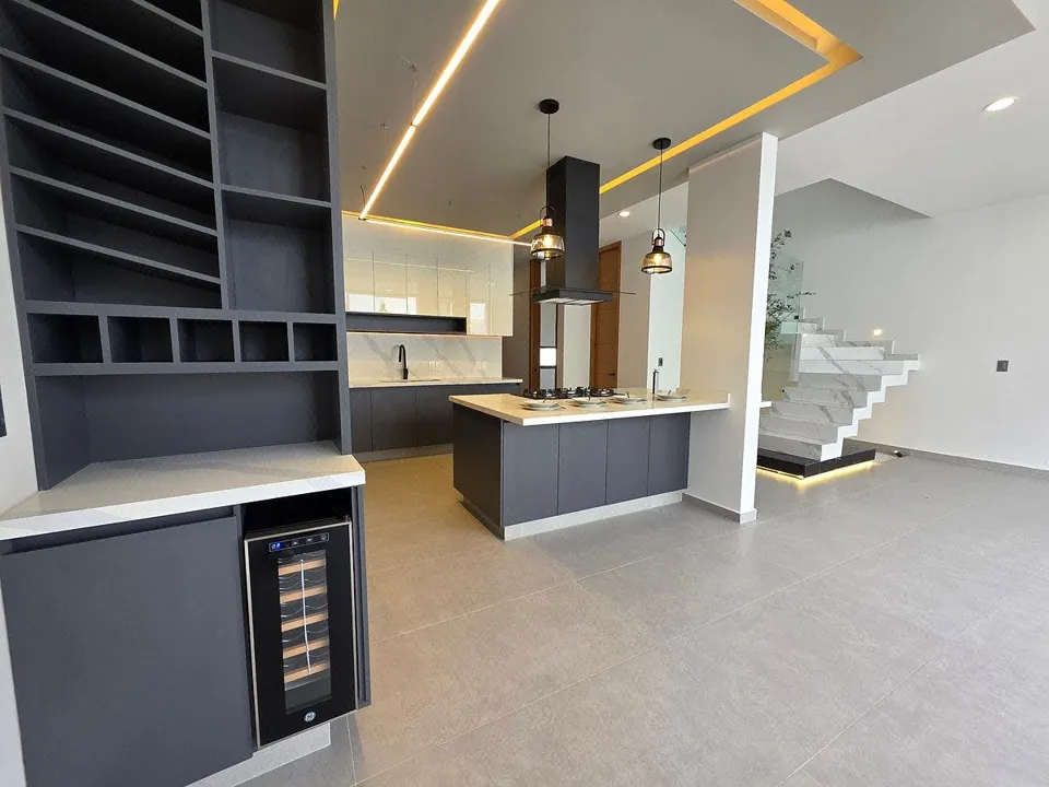 Foto 7 de Casa a Estrenar en Valle Imperial - Hermosos Acabados