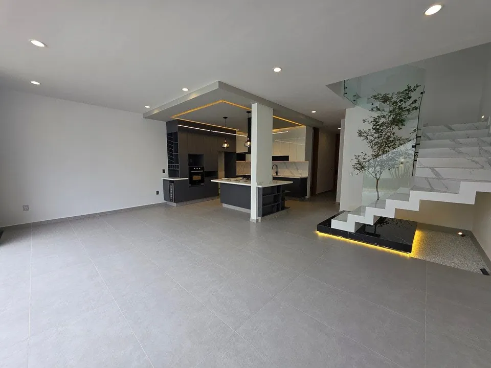 Foto 9 de Casa a Estrenar en Valle Imperial - Hermosos Acabados