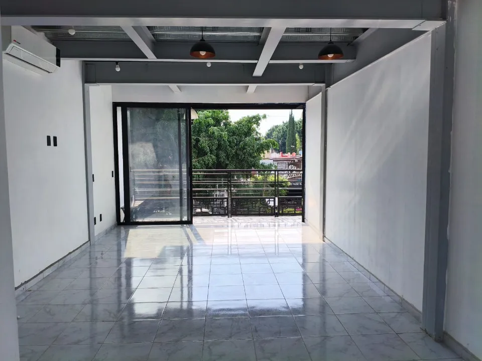 Foto 4 de Local Comercial en renta en Calzada Federalistas, Jardines del Valle, Zapopan