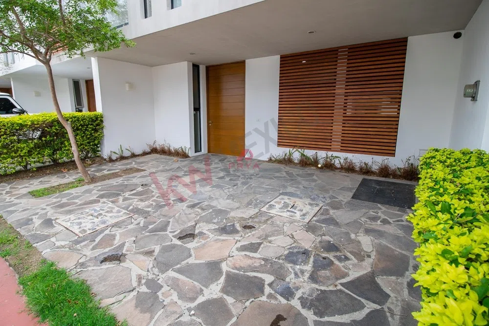 Foto 2 de Propiedad en VENTA - Avenida Paseo Solares, Fraccionamiento Fontee, 45029 Zapopan, Jal, México