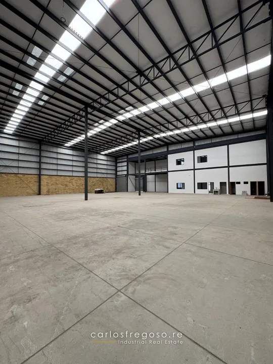 Foto 4 de BODEGA EN RENTA SOBRE AV ADOLF B: HORN ELITE TOLUQUILLA 2 CON OPCION A COMPRA