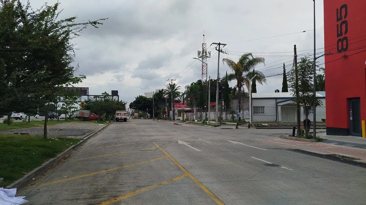 Foto 4 de BODEGA COMERCIAL EN RENTA LATERAL PERIFERICO SUR EL BRICEÑO