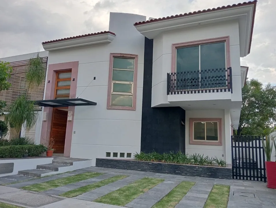 Casa en Venta en Bugambilias - Azaleas 888