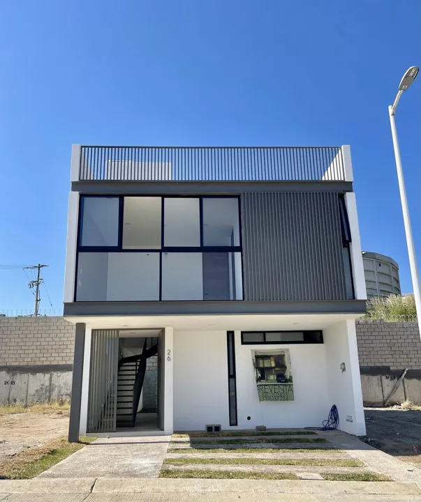 Estrena casa en Fraccionamiento Senderos Monteverde