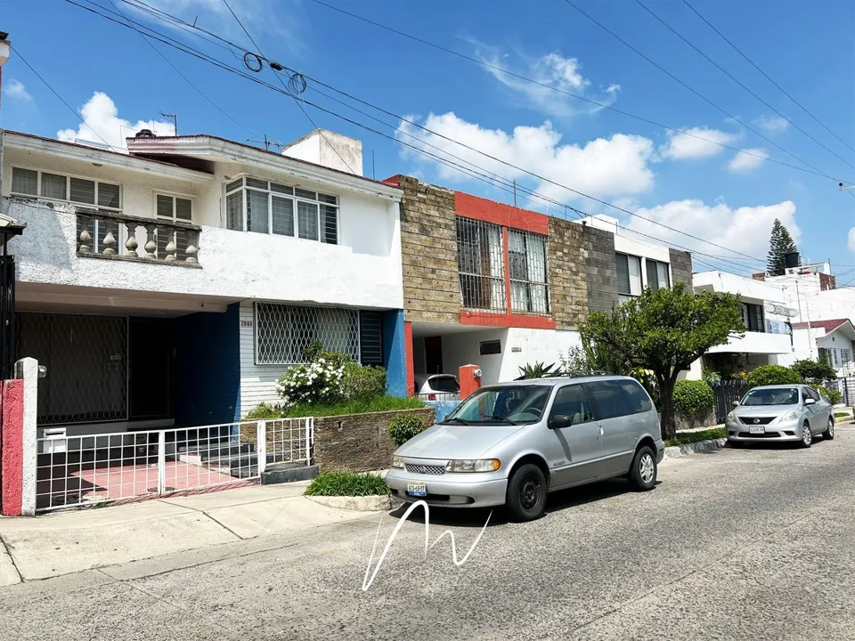 CASA EN VENTA JARDINES DEL COUNTRY