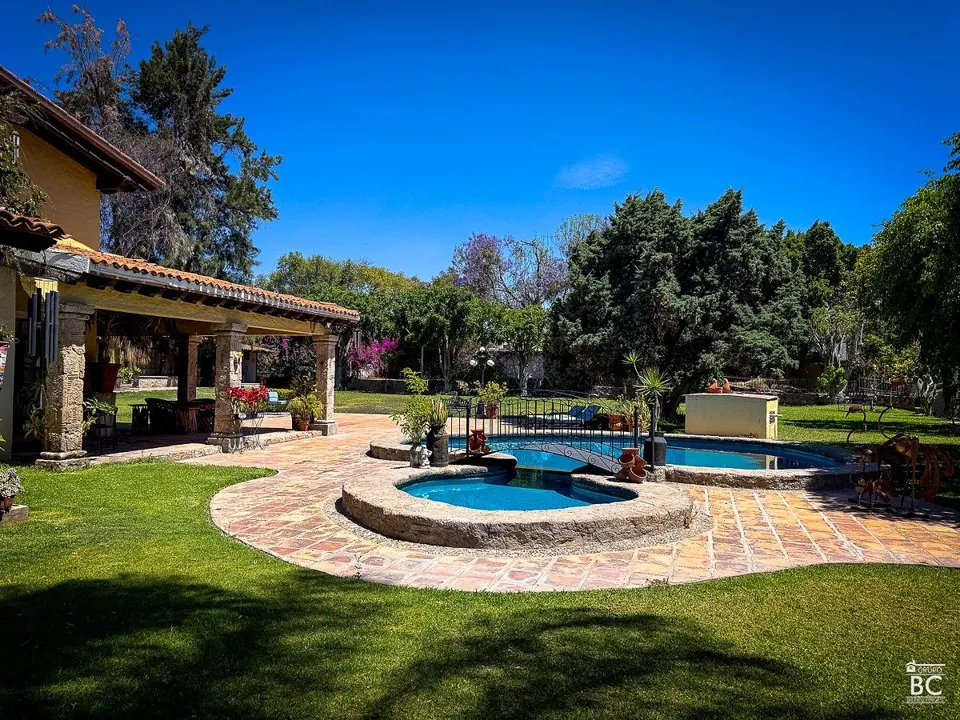 Foto 4 de Casa en venta en Los Gavilanes con alberca