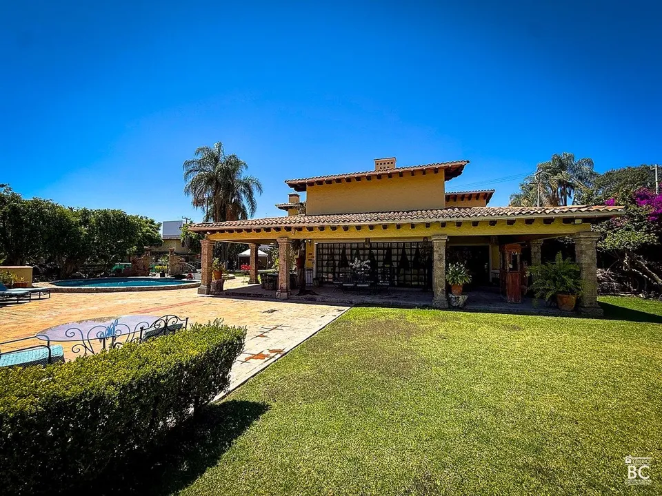Foto 9 de Casa en venta en Los Gavilanes con alberca