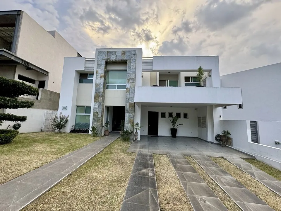 Casa en Venta en Cumbres Residencial - Virreyes