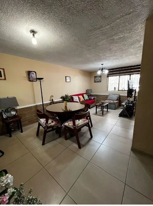 Foto 7 de Casa en venta en Calle Sierra Leona, Independencia, Guadalajara
