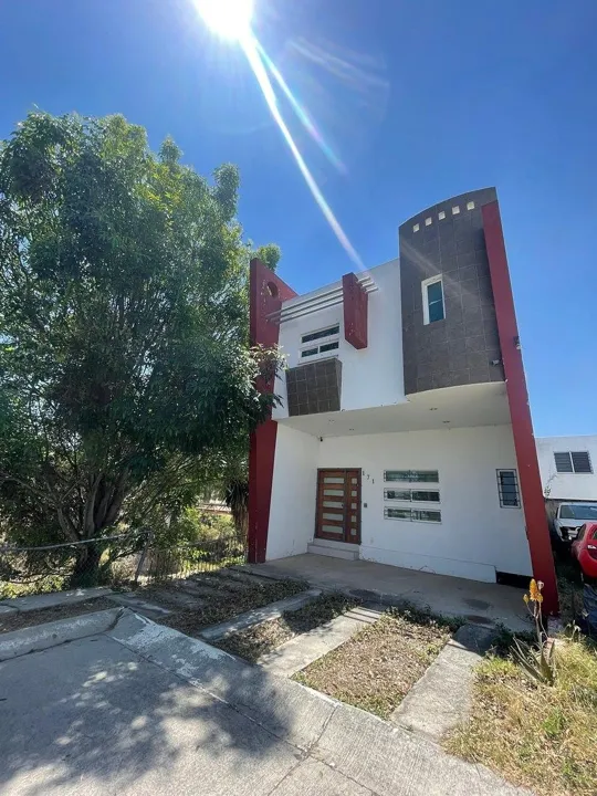 Casa y Terreno en Venta en Bosques de San Gonzalo - Fresno 171