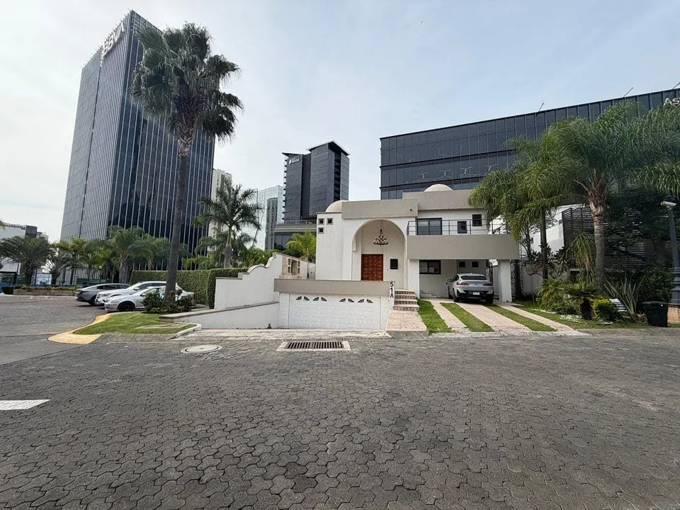Casa en venta Condominio Pontevedra, a un costado de Andares