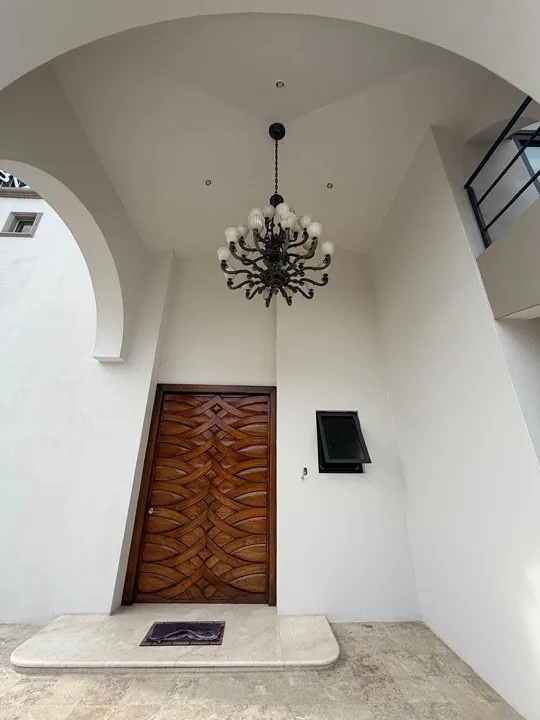 Foto 2 de Casa en venta Condominio Pontevedra, a un costado de Andares