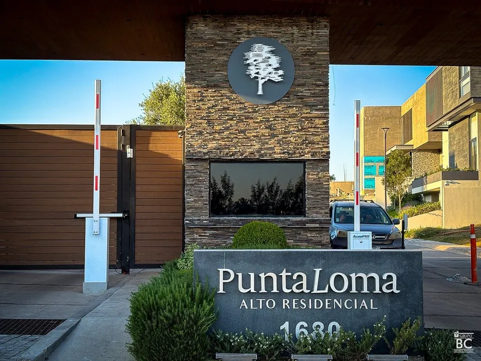 Terreno en esquina en Puertas del Tule, a minutos de Andares y la Autónoma