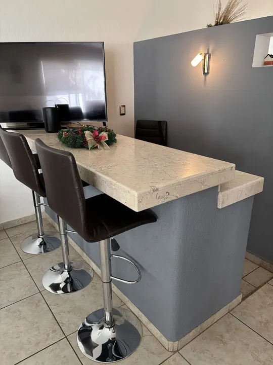 Foto 3 de Casa en Venta con Jardín y Recámara Principal con Vestidor y Tina