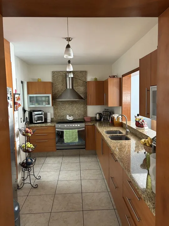 Foto 9 de Casa en Venta con Jardín y Recámara Principal con Vestidor y Tina