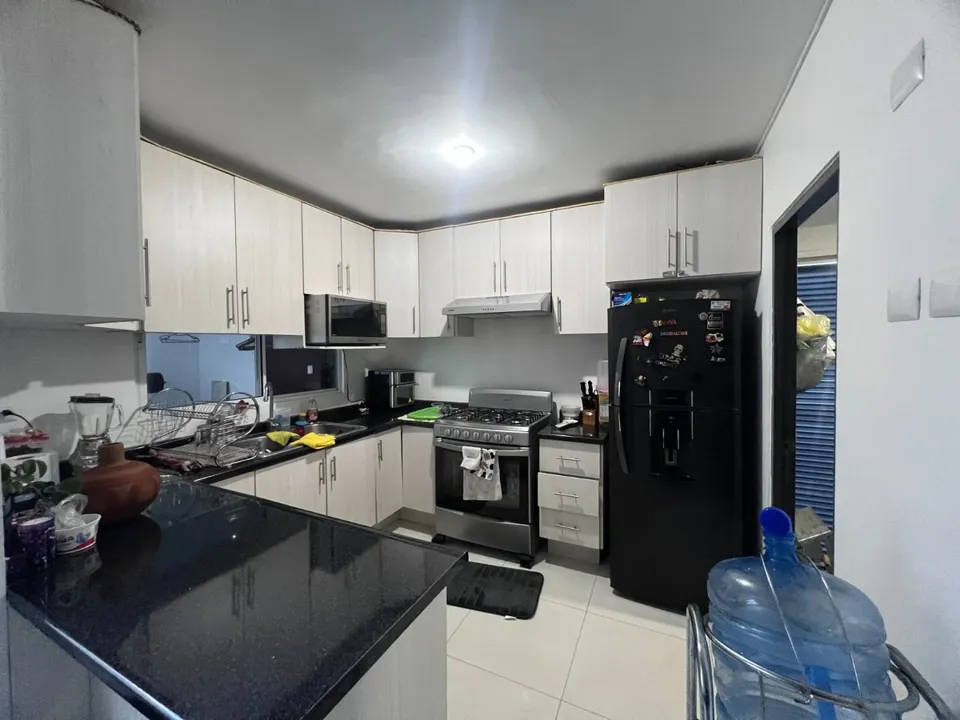 Foto 3 de CASA EN VENTA, FRACCIONAMIENTO PONTEVEDRA
