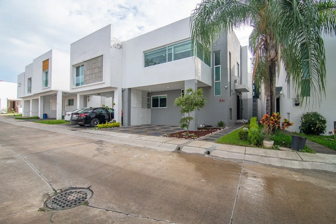Foto 2 de Residencia en Venta en Bosque Real de Santa Anita, Tlajomulco