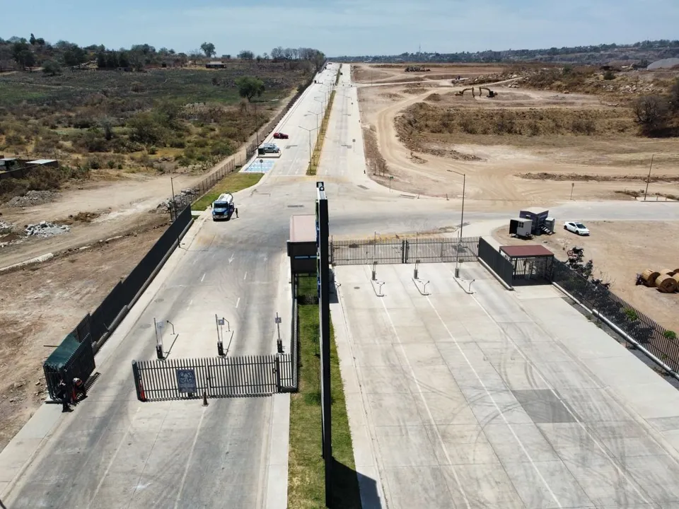 Foto 4 de TERRENO INDUSTRIAL ESTRATÉGICO, IDEAL PARA NAVE INDUSTRIAL O CENTRO LOGÍSTICO!!