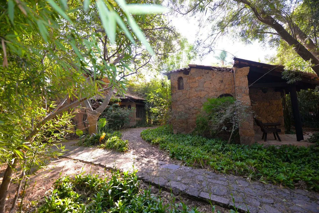 ¡Casa Única en Venta en el Fraccionamiento Guayabos, Zapopan!