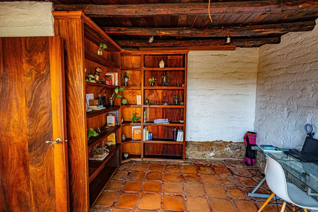 Foto 5 de ¡Casa Única en Venta en el Fraccionamiento Guayabos, Zapopan!