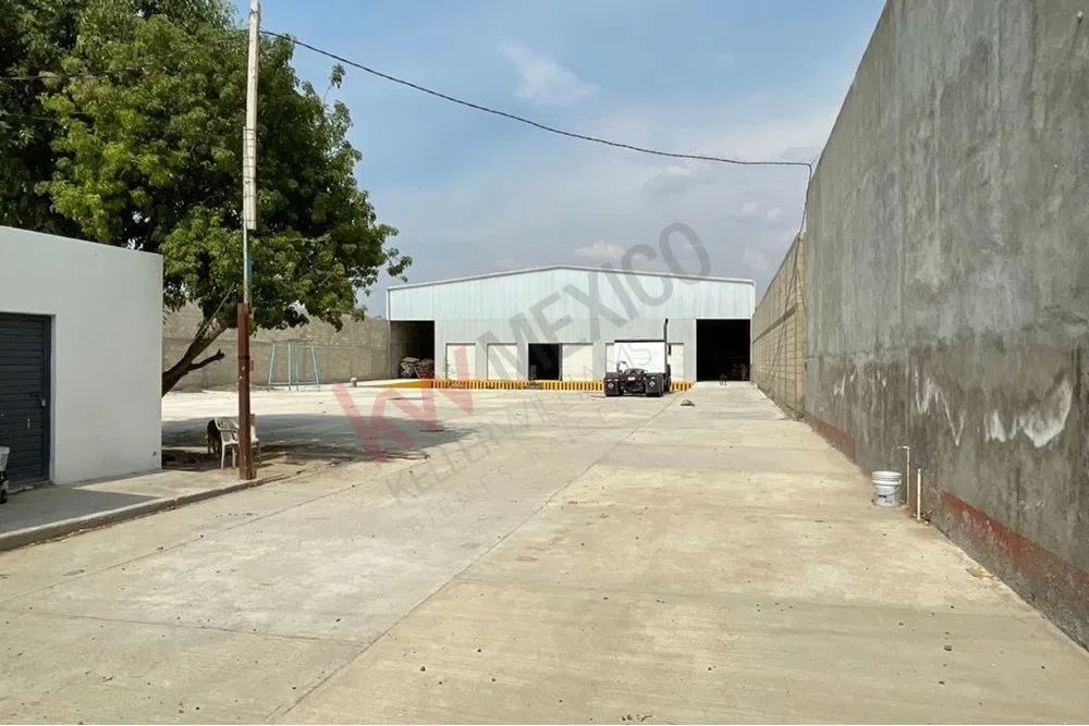 Foto 9 de Bodega en renta Tlajomulco de Zúñiga | 3,000 m² con Uso de Suelo Media.