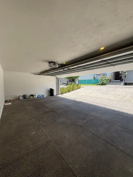 Foto 6 de CASA EN VENTA "PUERTA LAS LOMAS" con espectacular fachada discreta! Zapopan