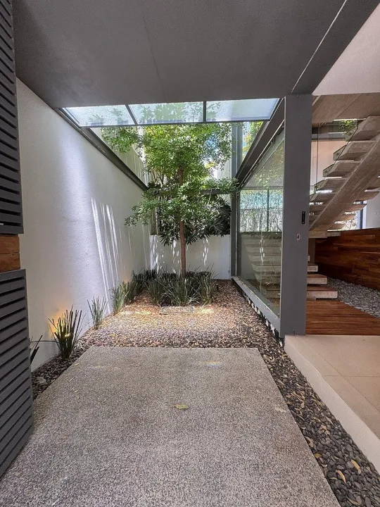 Foto 8 de CASA EN VENTA "PUERTA LAS LOMAS" con espectacular fachada discreta! Zapopan