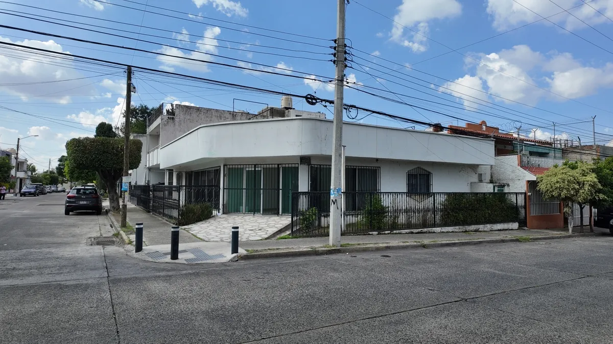 Local en venta, Miravalle 1 Secc., Guadalajara | CLV-2213