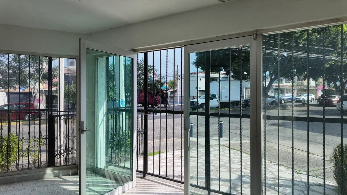Foto 2 de Local en venta, Miravalle 1 Secc., Guadalajara | CLV-2213