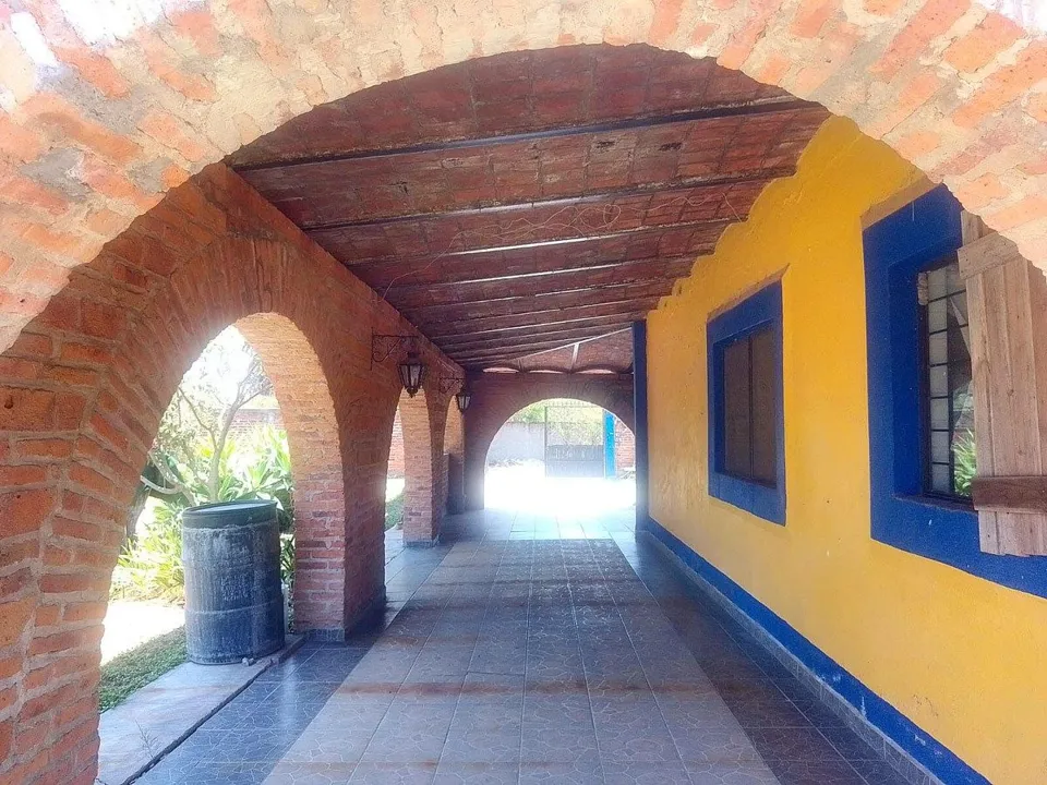 Foto 4 de Casa en Venta en Jardines de la Calera - Calzada del  Trueno 353