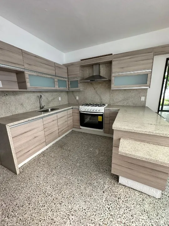 Foto 7 de Casa en venta en Calle Fuego, Jardines del Bosque, Guadalajara