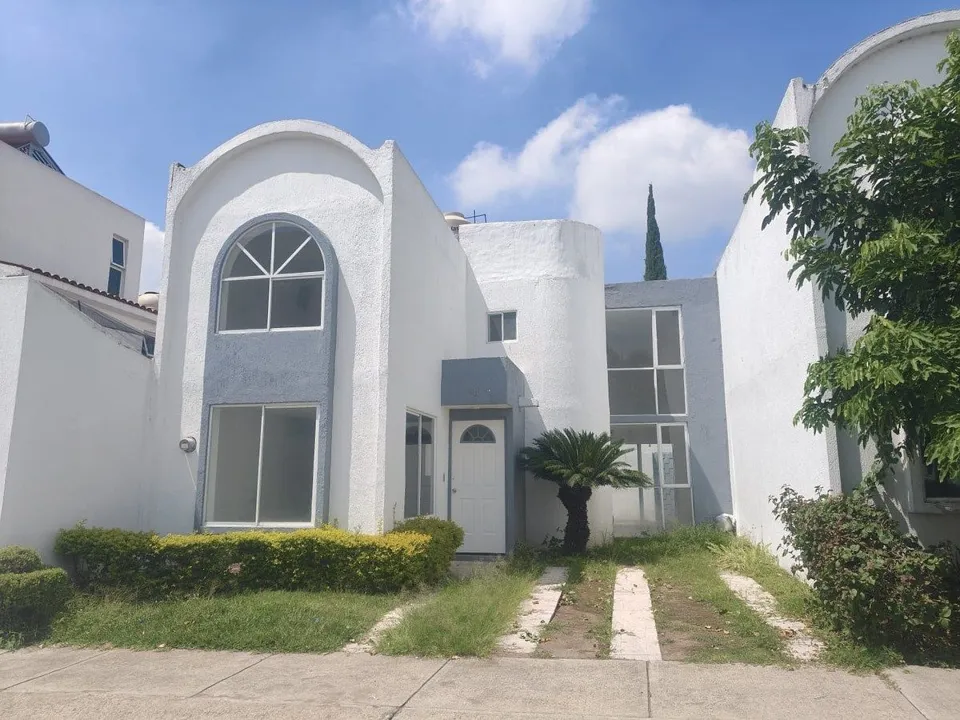 CASA EN RENTA-CAMINO REAL A COLIMA