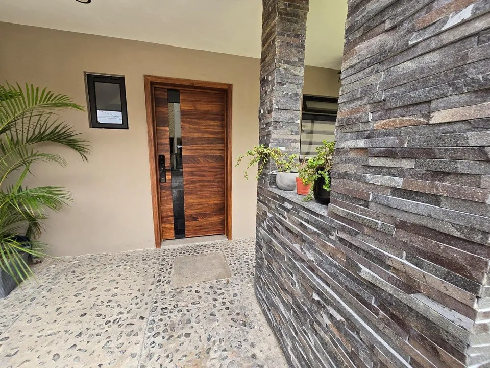 Casa remodelada en Jardines de la Patria