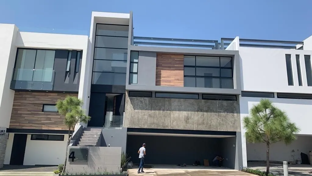 Foto 4 de Hermosa residencia dentro de coto zona Andares