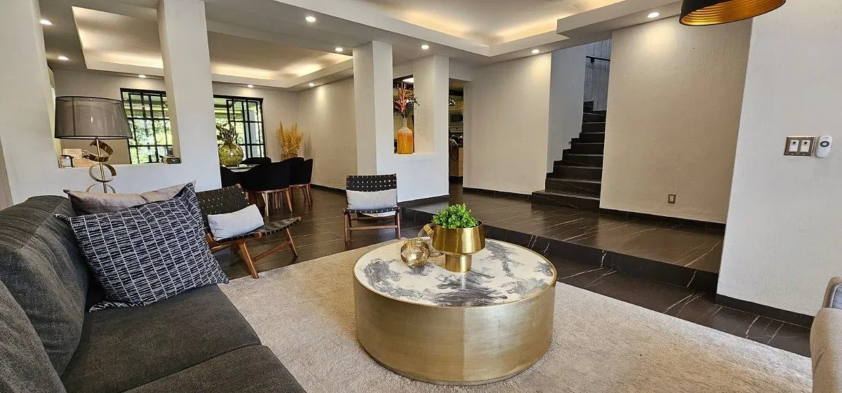 Foto 5 de CASA REMODELADA EN VENTA EN VALLE REAL
