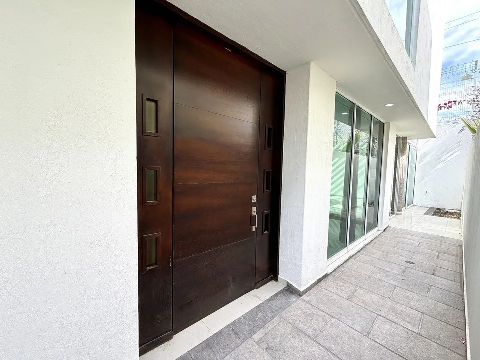 Foto 6 de Casa con 6 Recámaras en La Rioja – Mucho Espacio y Privacidad