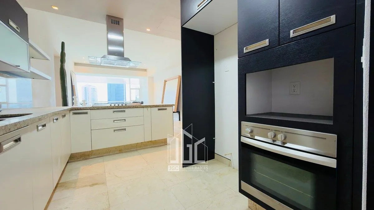 Foto 4 de DEPARTAMENTO EN VENTA EN ANDARES VIDA - ZONA ANDARES