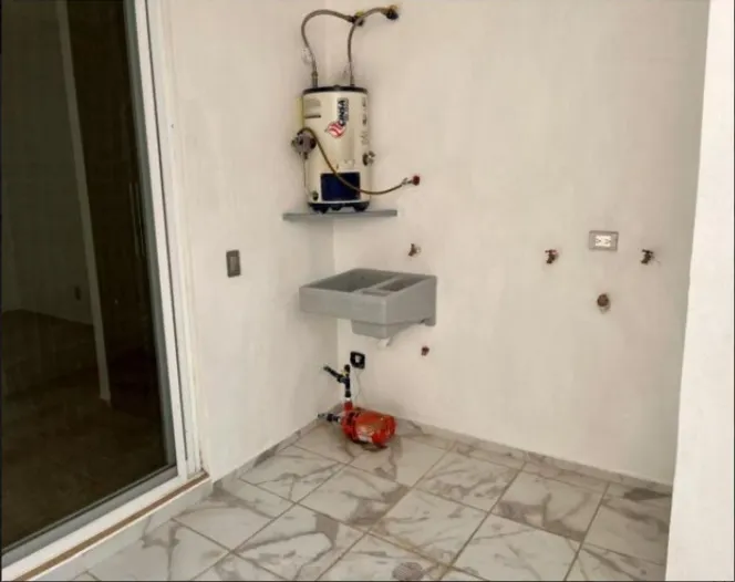 Foto 2 de Casa en venta en Calle Claudio Ptolomeo, Arboledas, Zapopan
