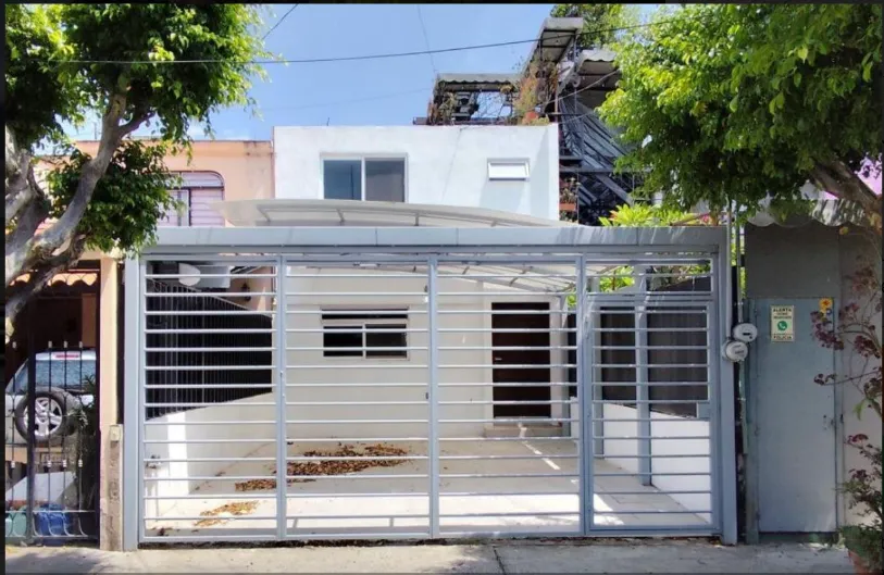 Casa en venta en Calle Claudio Ptolomeo, Arboledas, Zapopan