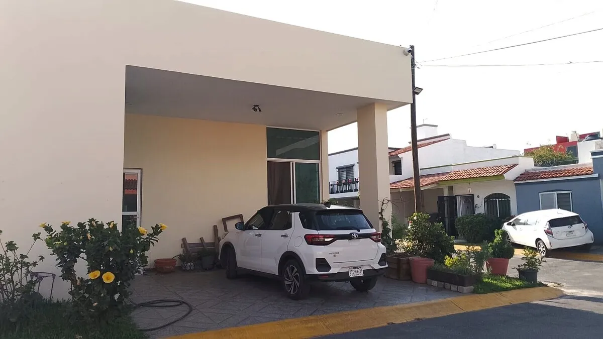 Foto 3 de Casa en Venta en Mariano Otero - Guardia Nacional 3
