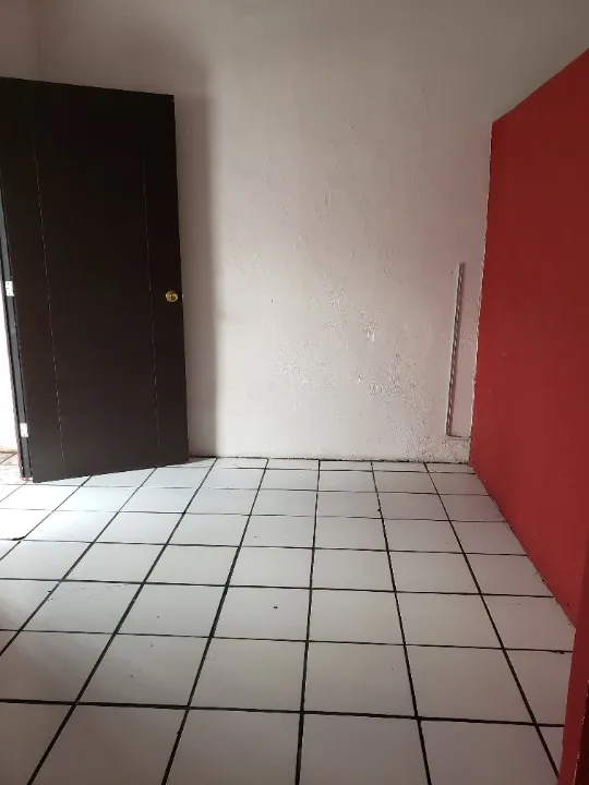 Foto 4 de Bodega Comercial en venta en Roque Abarca, La Perla, Guadalajara