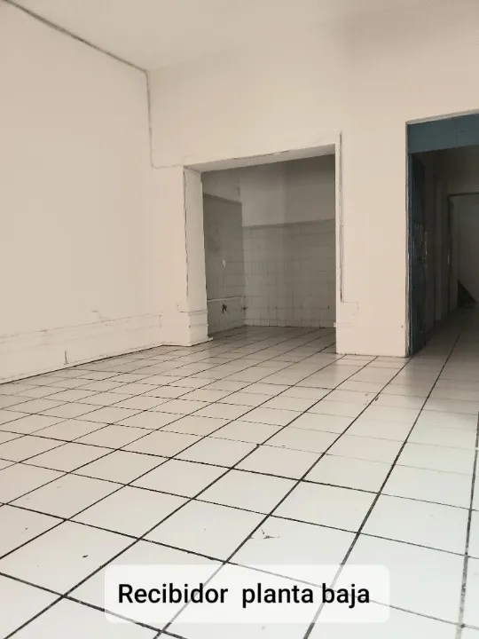 Foto 5 de Bodega Comercial en venta en Roque Abarca, La Perla, Guadalajara