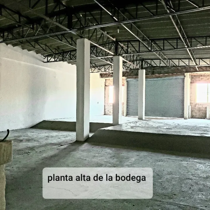 Foto 8 de Bodega Comercial en venta en Roque Abarca, La Perla, Guadalajara