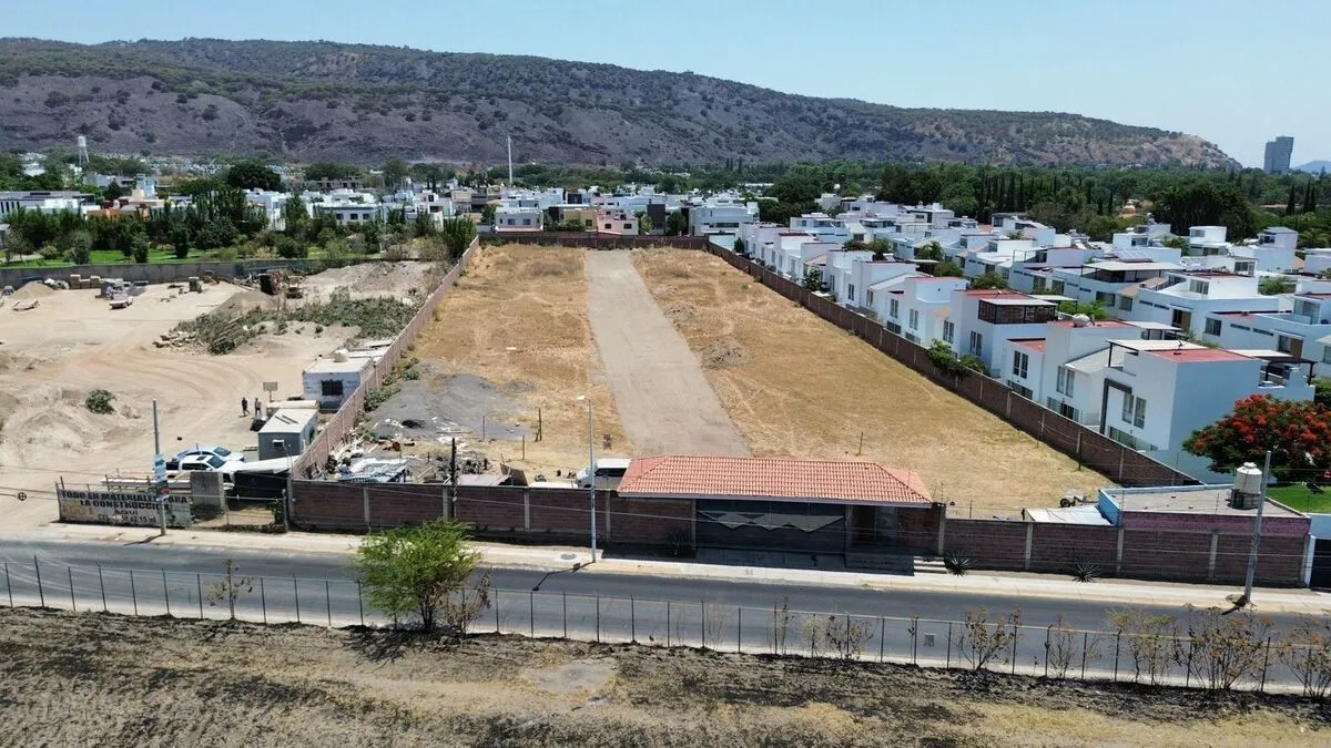 Foto 2 de TERRENO EN VENTA EN ZONA SUR, PARA DESARROLLADORES!!!!