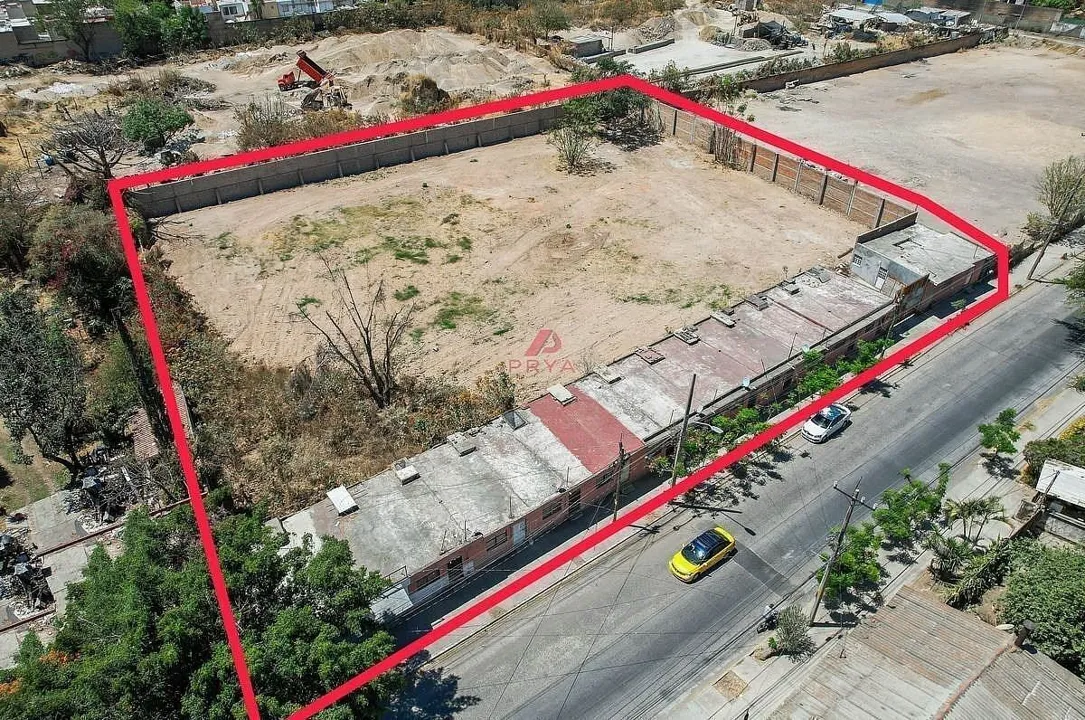 Foto 3 de Terreno en venta en Huentitán Guadalajara 4,030 m² para desarrollo vertical.
