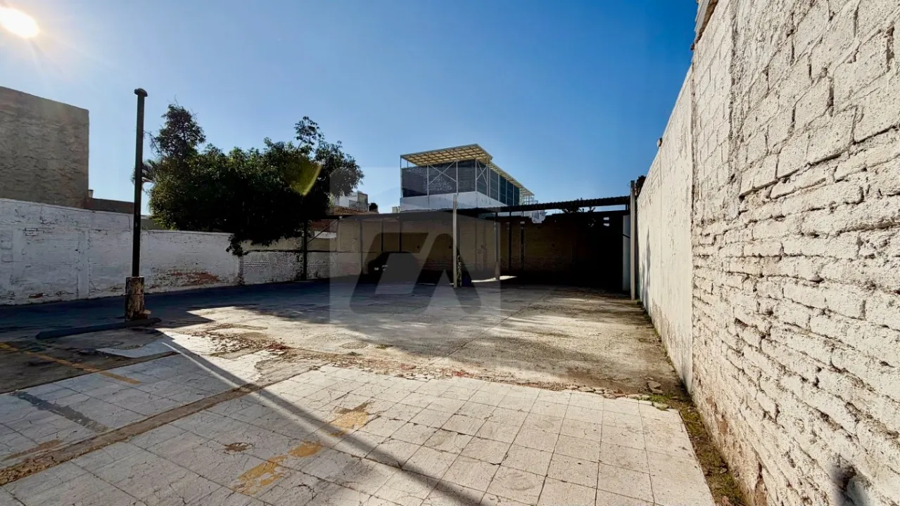 Foto 3 de Terreno en venta en Calle Mar Rojo, Observatorio, Guadalajara
